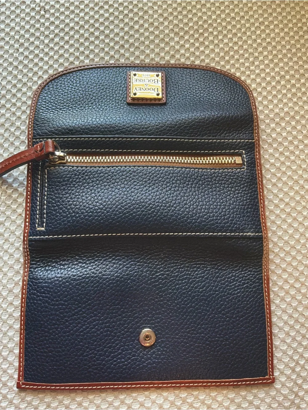 Dooney & Bourke pebbled leather